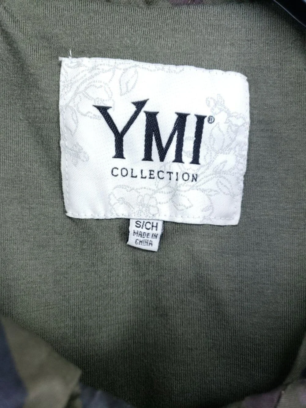 YMI Fashion Vest Women's Size Small Camouflage Snap Closed Jersey Lined
